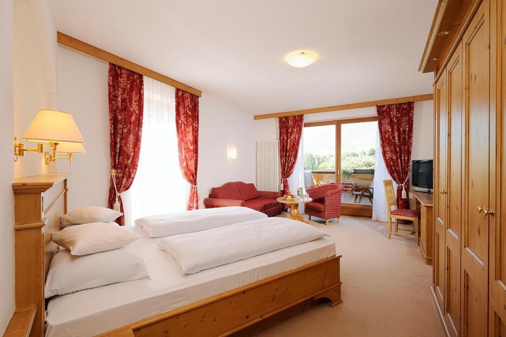 Hotel Garni Partaneshof Мерано Экстерьер фото